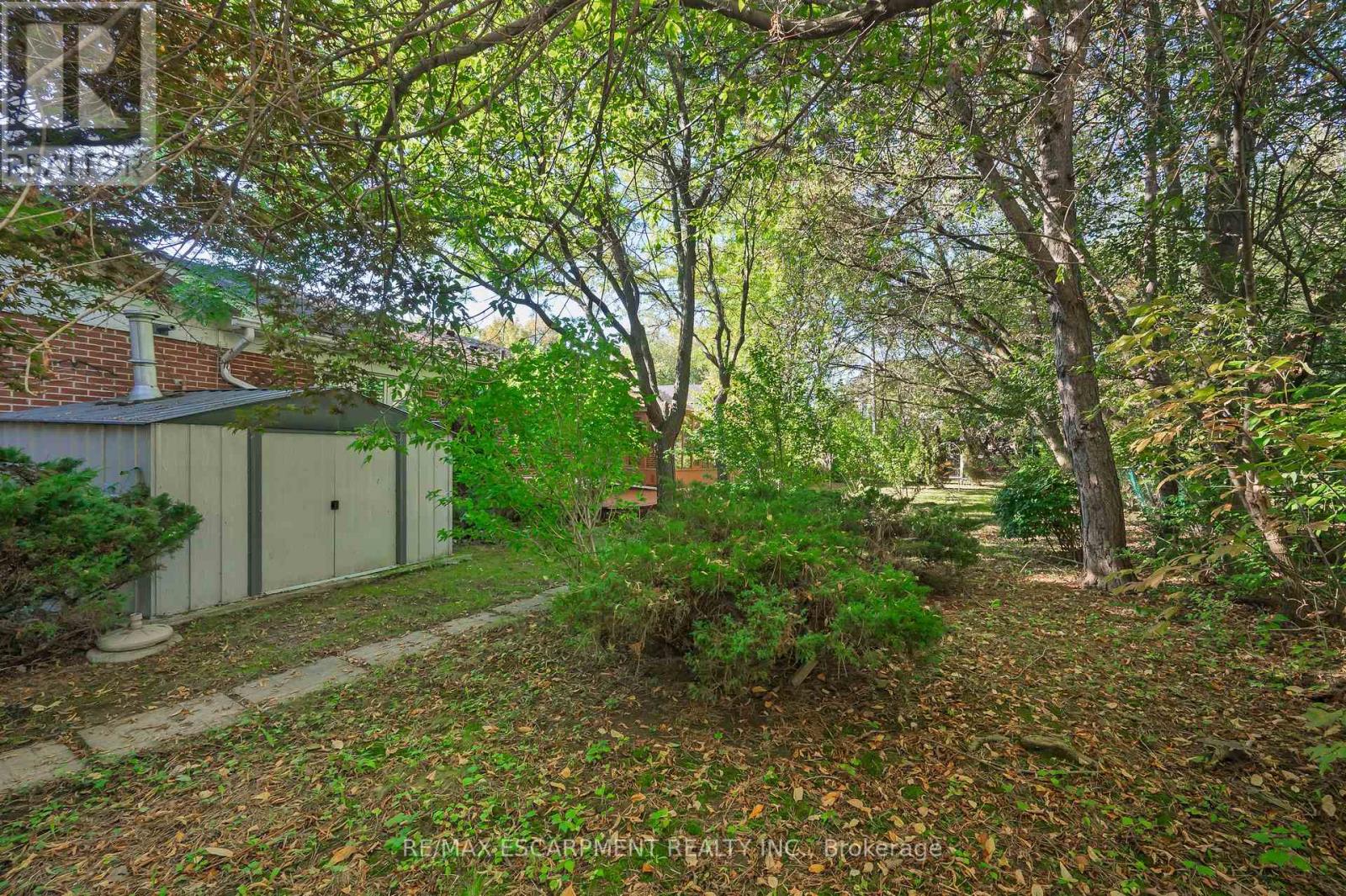 1411 Beaufort Drive, Burlington, Ontario  L7P 4V8 - Photo 39 - W12831732