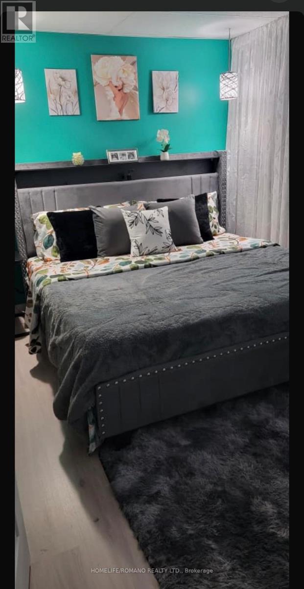 15 Pleasure Street, Kawartha Lakes, Ontario  K0M 1G0 - Photo 27 - X12884276