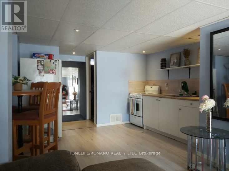 15 Pleasure Street, Kawartha Lakes, Ontario  K0M 1G0 - Photo 37 - X12884276