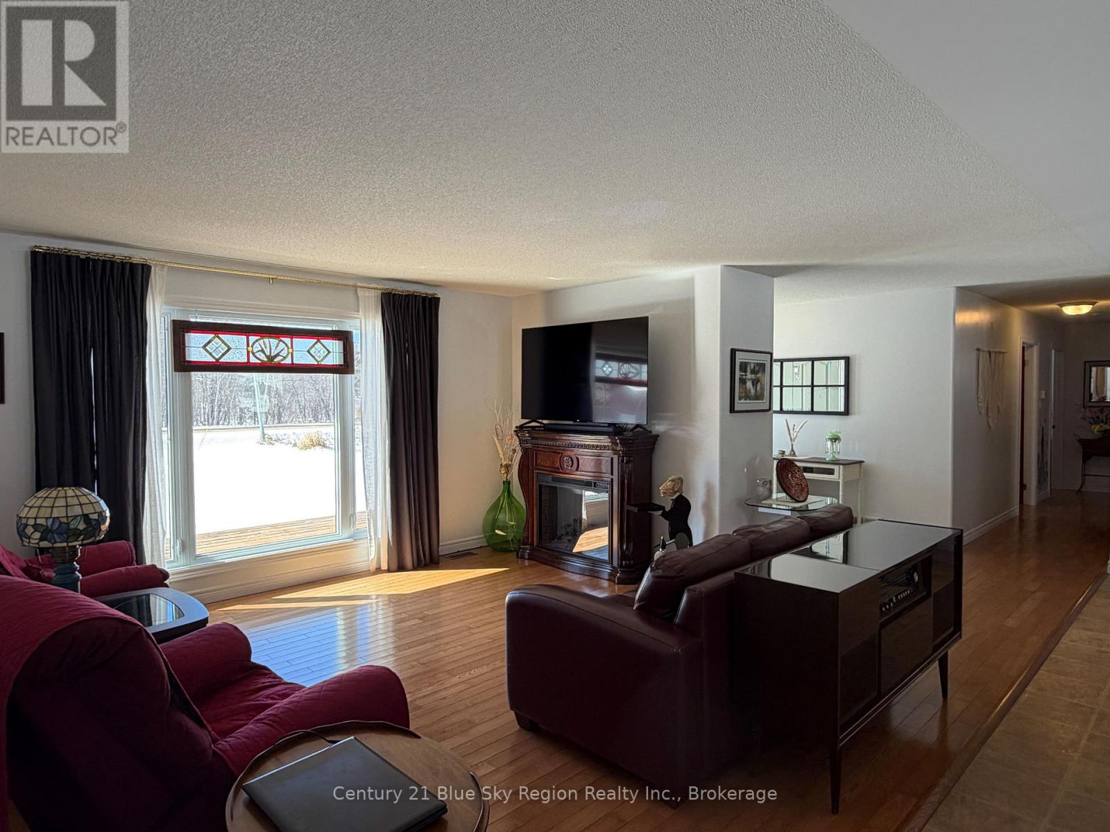 54 Sunset Cove Road, Callander, Ontario  P0H 1H0 - Photo 10 - X12885884