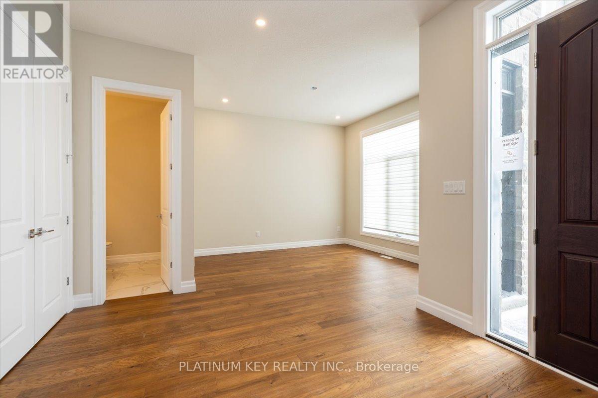 7 Edgeview Crescent, Middlesex Centre, Ontario  N0L 1R0 - Photo 8 - X12801312