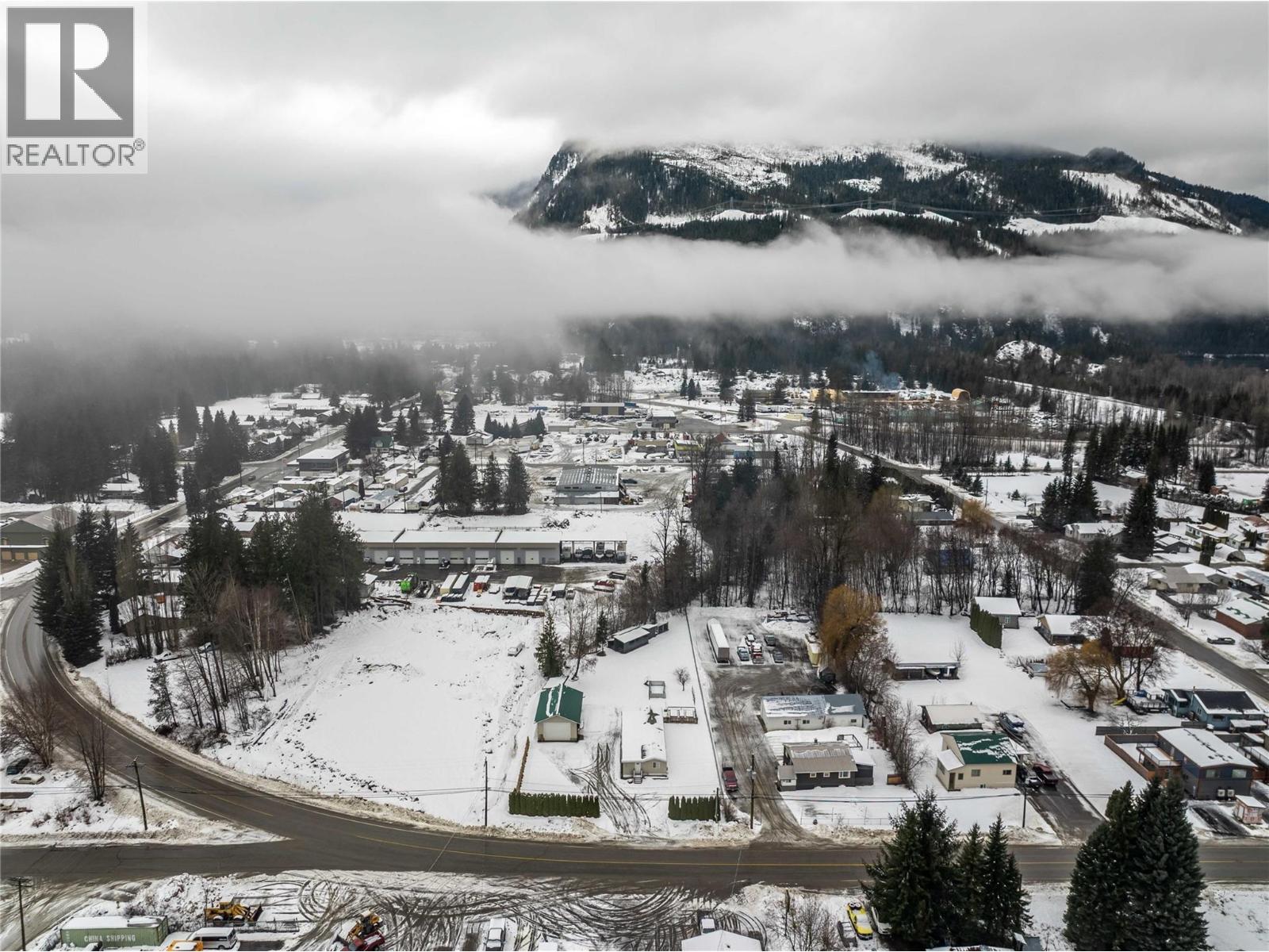 749 Big Eddy Road, Revelstoke, British Columbia  V0E 2S0 - Photo 51 - 10374666