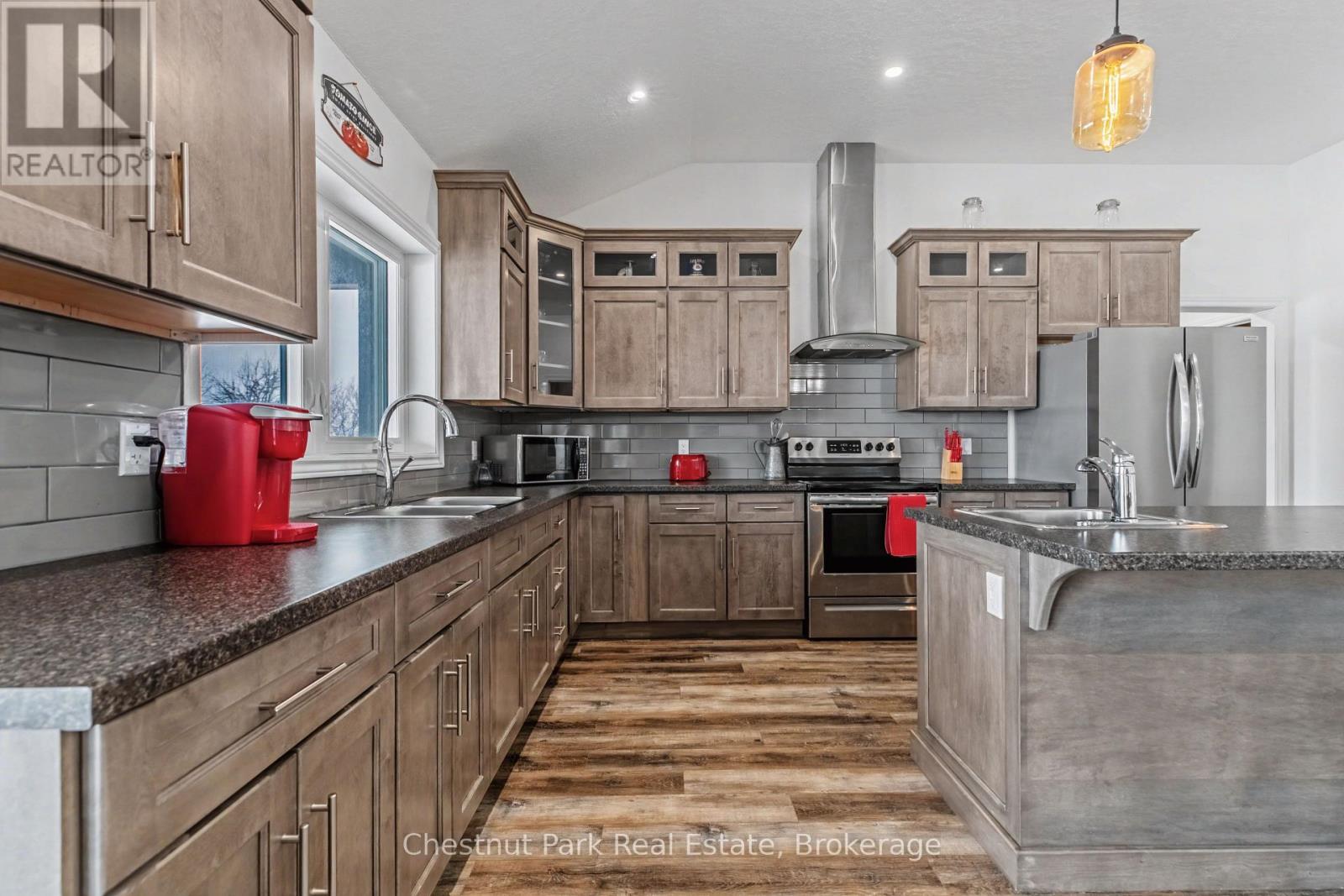 1415 6 Concession, Kincardine, Ontario  N0G 2T0 - Photo 32 - X12885962