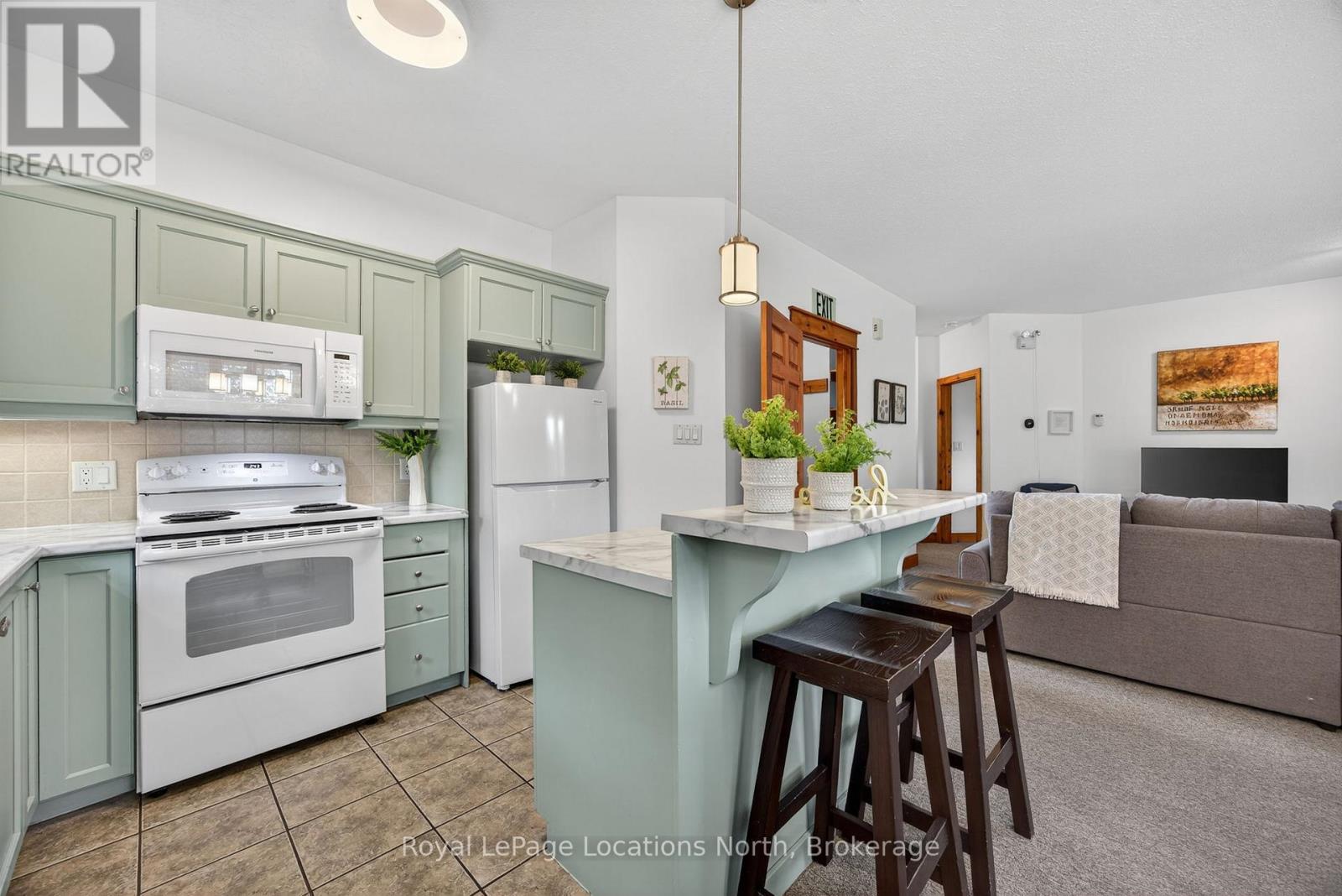 121 - 170 Snowbridge Way, Blue Mountains, Ontario  L9Y 0V1 - Photo 11 - X12886182