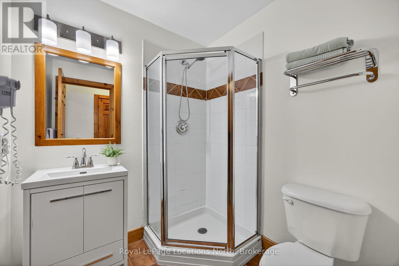 121 - 170 Snowbridge Way, Blue Mountains, Ontario  L9Y 0V1 - Photo 21 - X12886182