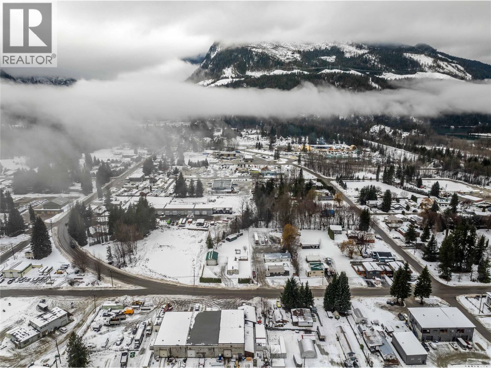 749 Big Eddy Road, Revelstoke, British Columbia  V0E 2S0 - Photo 49 - 10374666