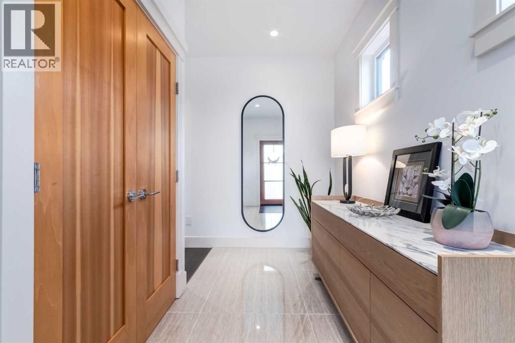 2613 3 Avenue Nw, Calgary, Alberta  T2N 0L5 - Photo 3 - A2286912