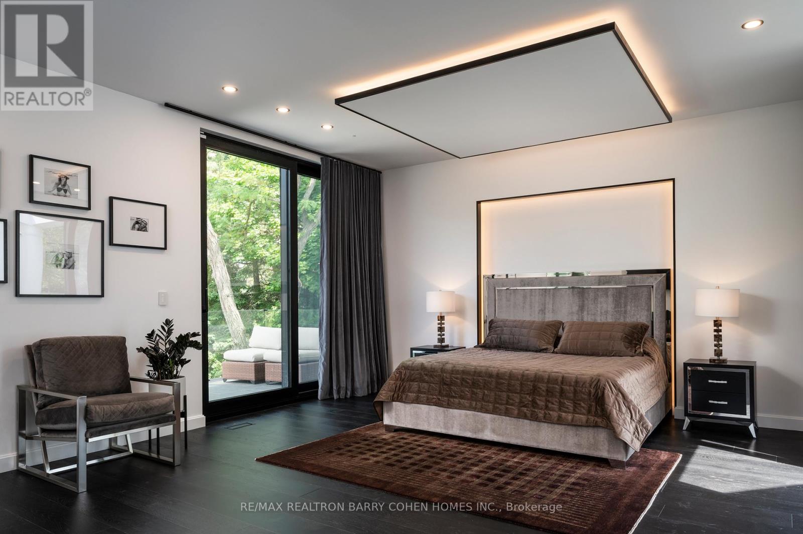 45 Park Lane Circle, Toronto, Ontario  M3C 2N3 - Photo 16 - C12885882