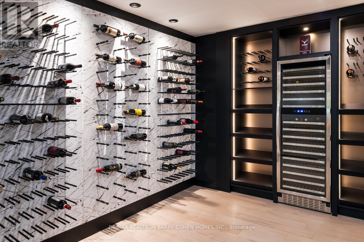 45 Park Lane Circle, Toronto, Ontario  M3C 2N3 - Photo 27 - C12885882