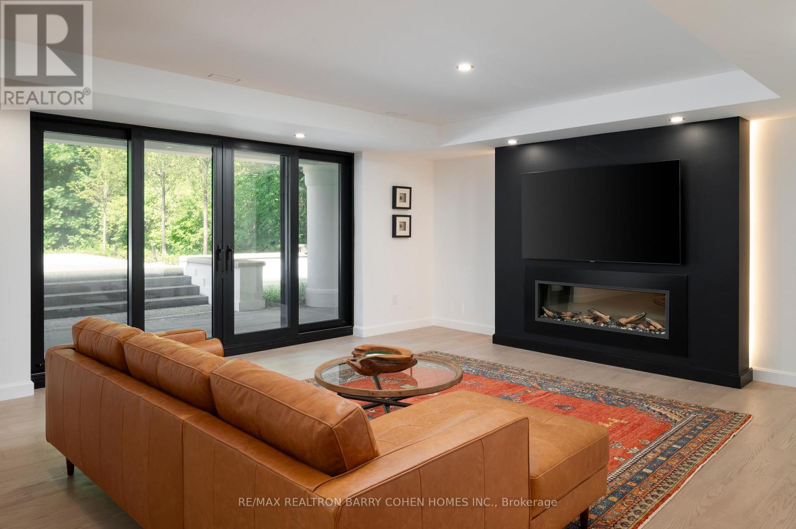 45 Park Lane Circle, Toronto, Ontario  M3C 2N3 - Photo 30 - C12885882