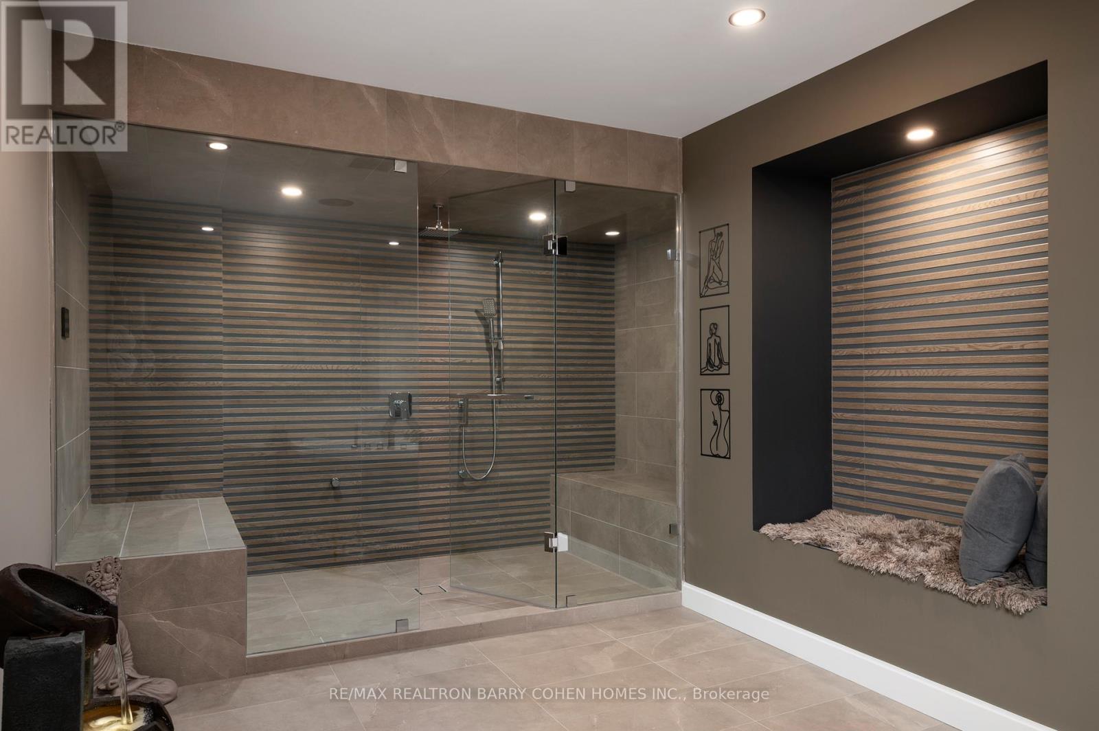 45 Park Lane Circle, Toronto, Ontario  M3C 2N3 - Photo 33 - C12885882