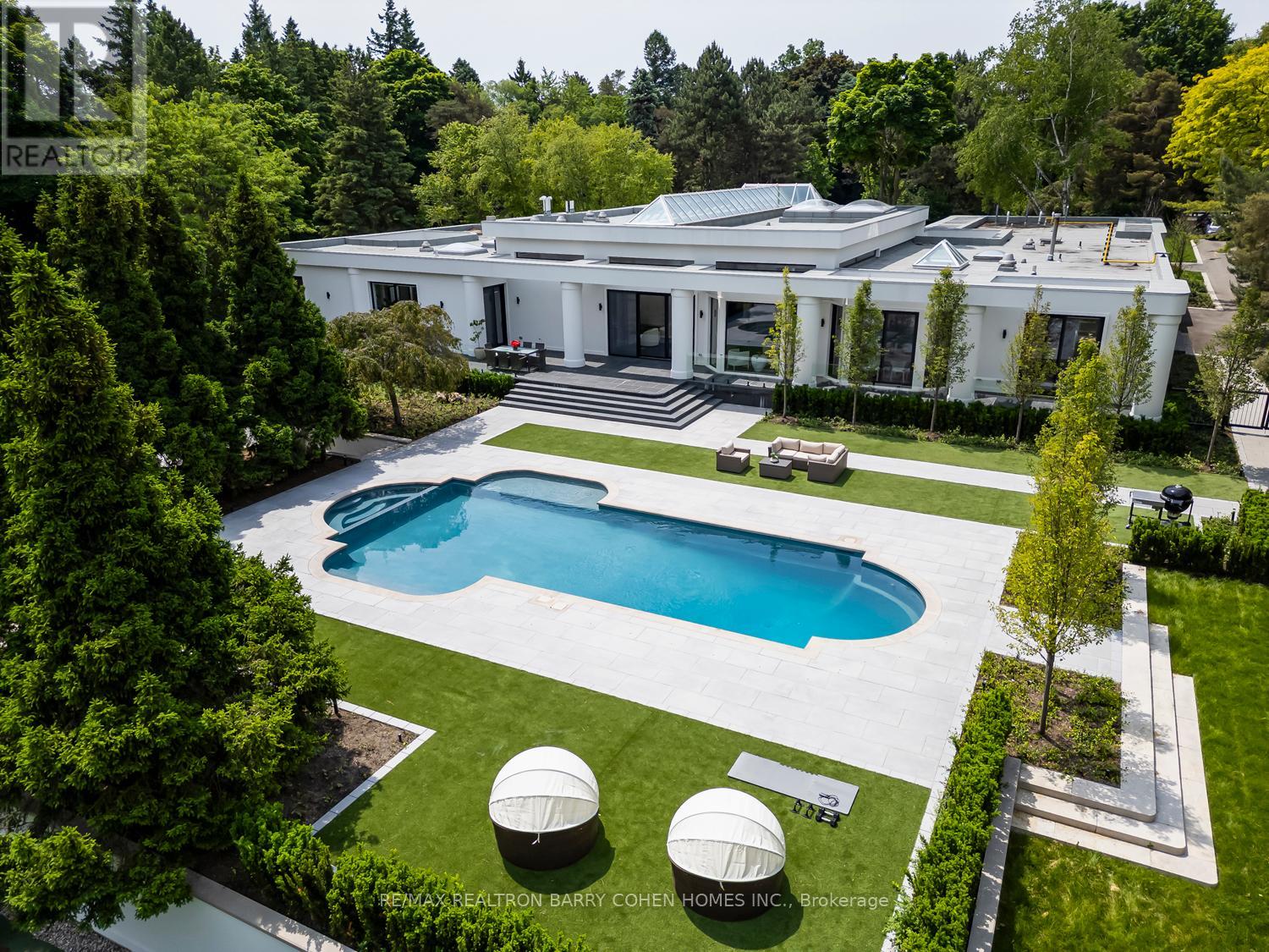 45 Park Lane Circle, Toronto, Ontario  M3C 2N3 - Photo 40 - C12885882