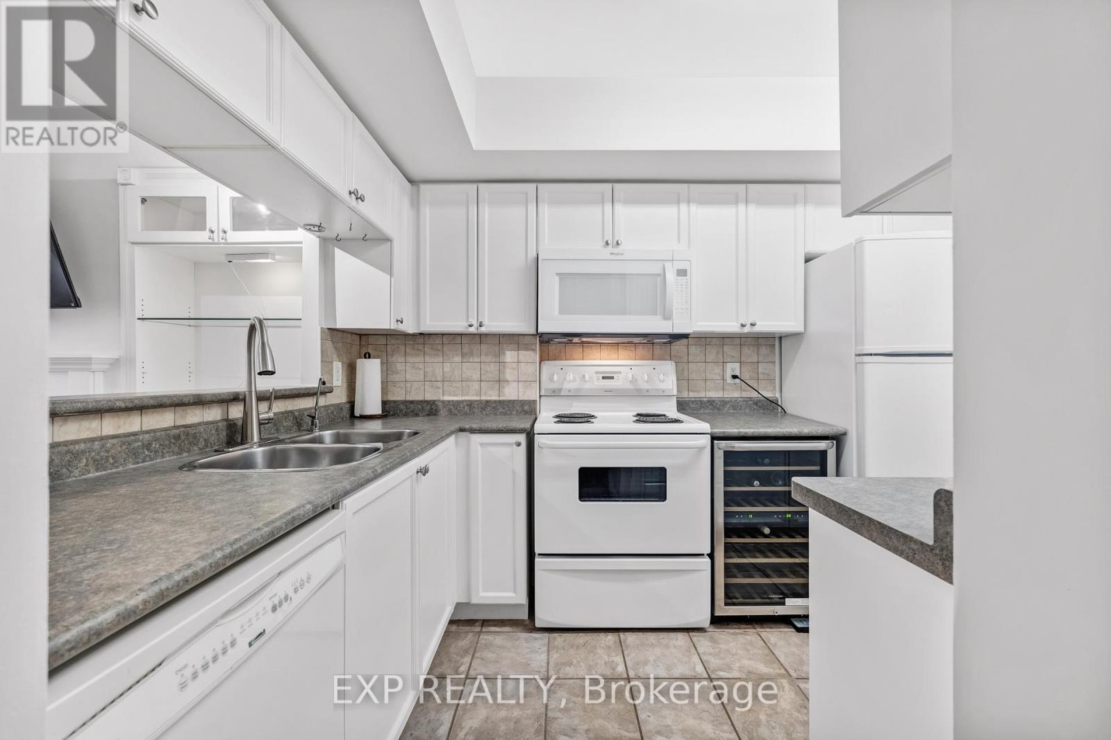 121 - 3 Everson Drive, Toronto (Willowdale East), Ontario  M2N 7C2 - Photo 12 - C12885924