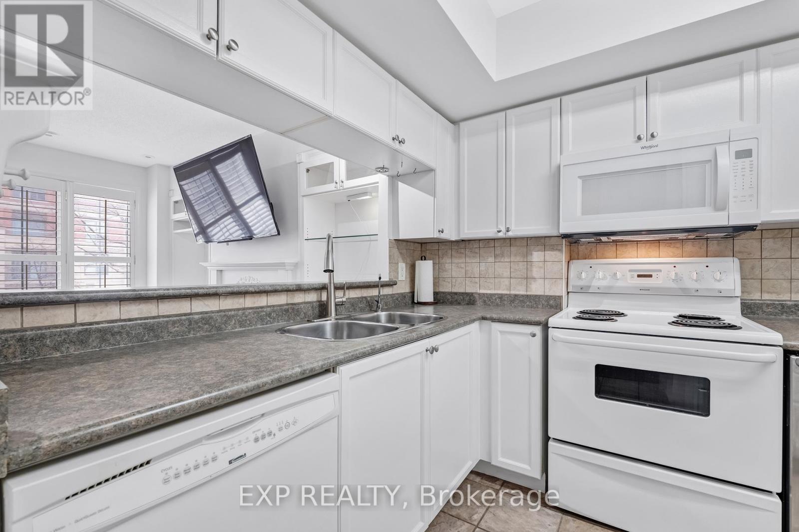 121 - 3 Everson Drive, Toronto (Willowdale East), Ontario  M2N 7C2 - Photo 13 - C12885924