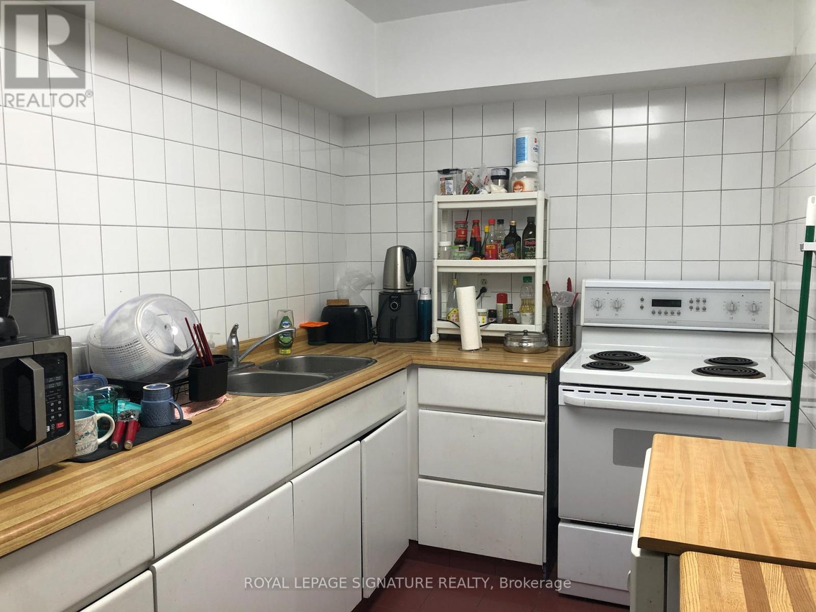 517 - 89 Mccaul Street, Toronto, Ontario  M5T 2X3 - Photo 14 - C12885976