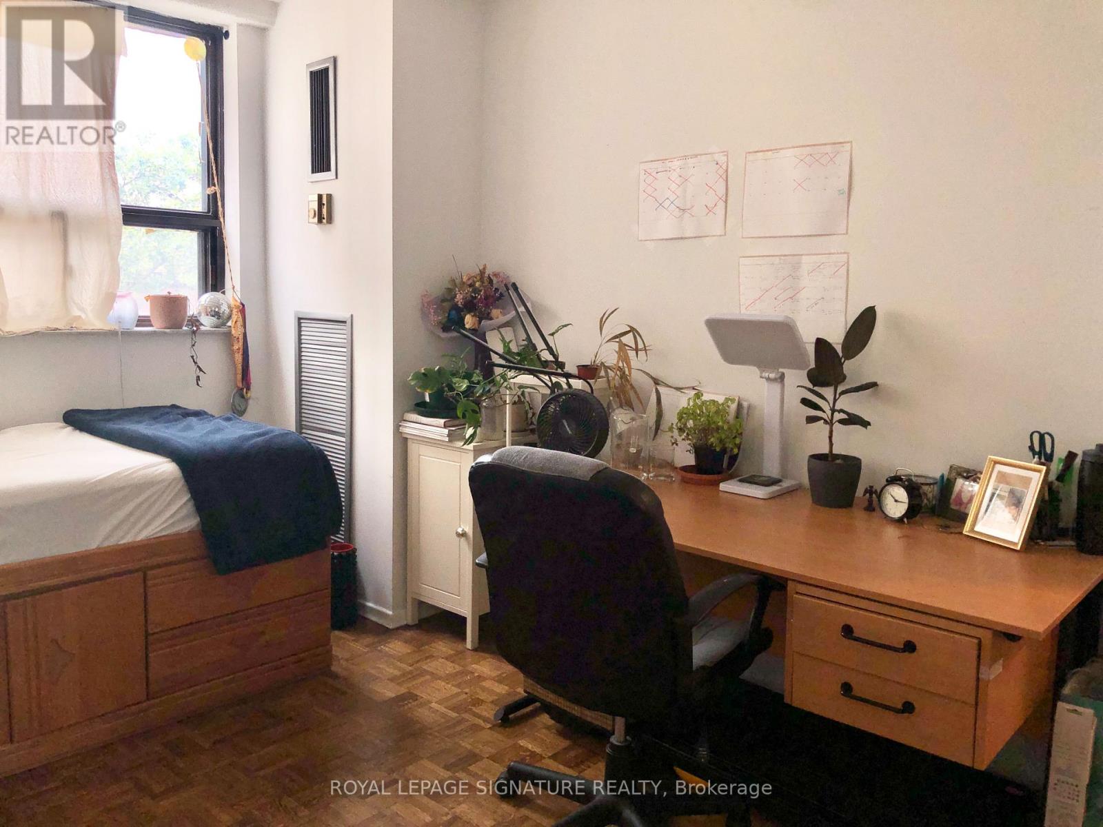 517 - 89 Mccaul Street, Toronto, Ontario  M5T 2X3 - Photo 6 - C12885976