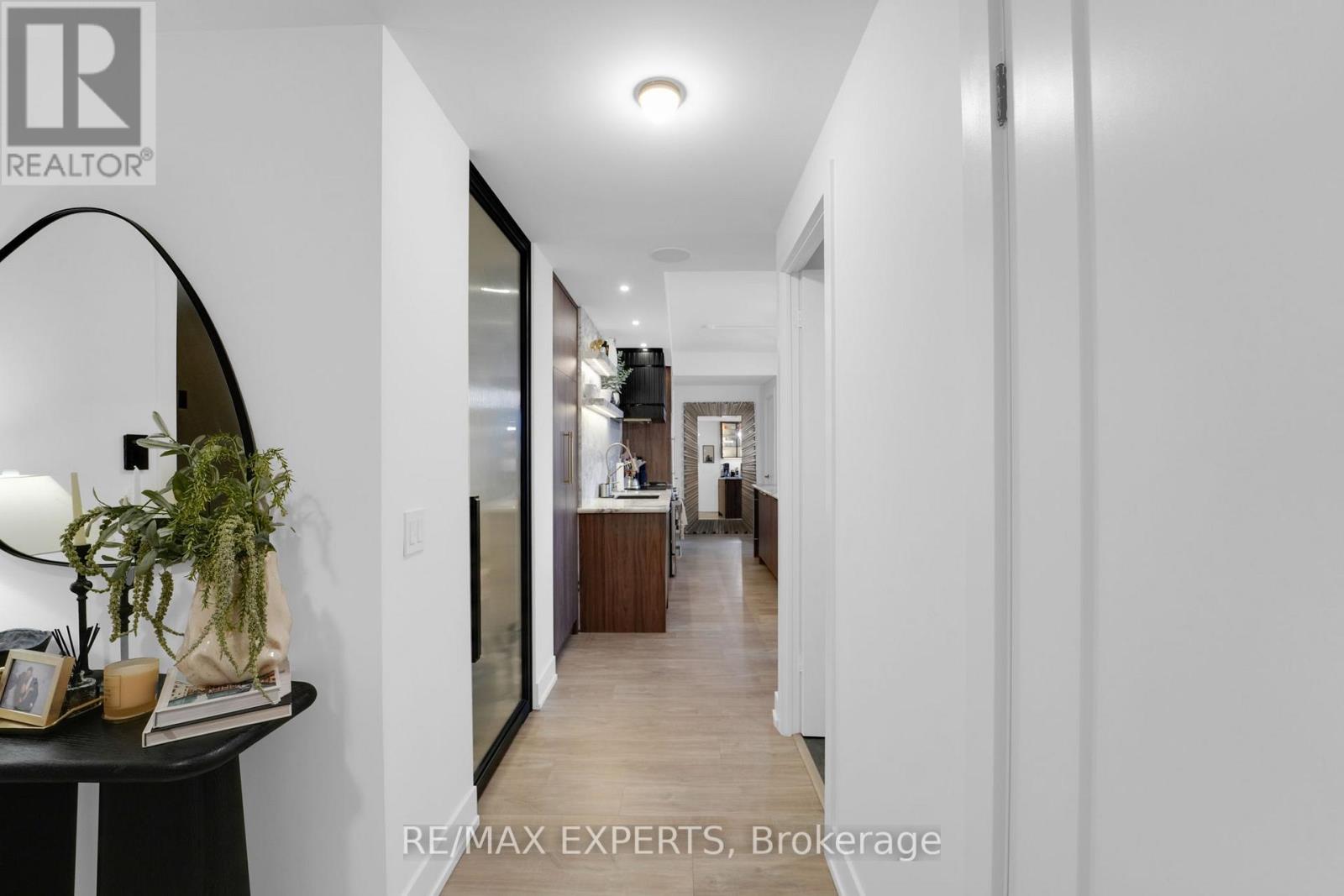 605 - 38 Cameron Street, Toronto, Ontario  M5T 0C3 - Photo 5 - C12886126