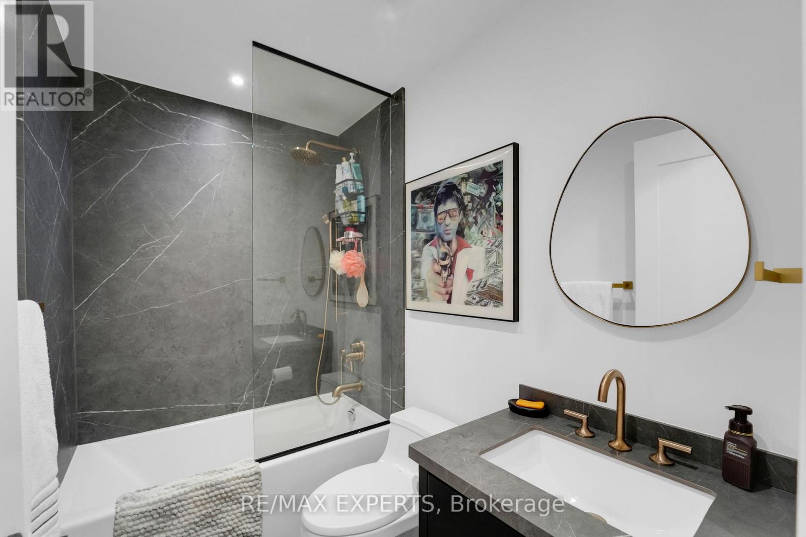 605 - 38 Cameron Street, Toronto, Ontario  M5T 0C3 - Photo 6 - C12886126