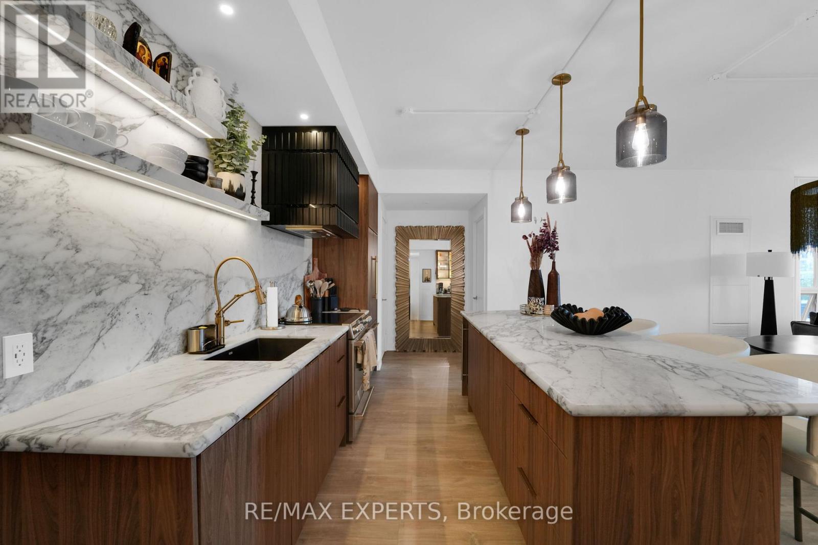 605 - 38 Cameron Street, Toronto, Ontario  M5T 0C3 - Photo 8 - C12886126