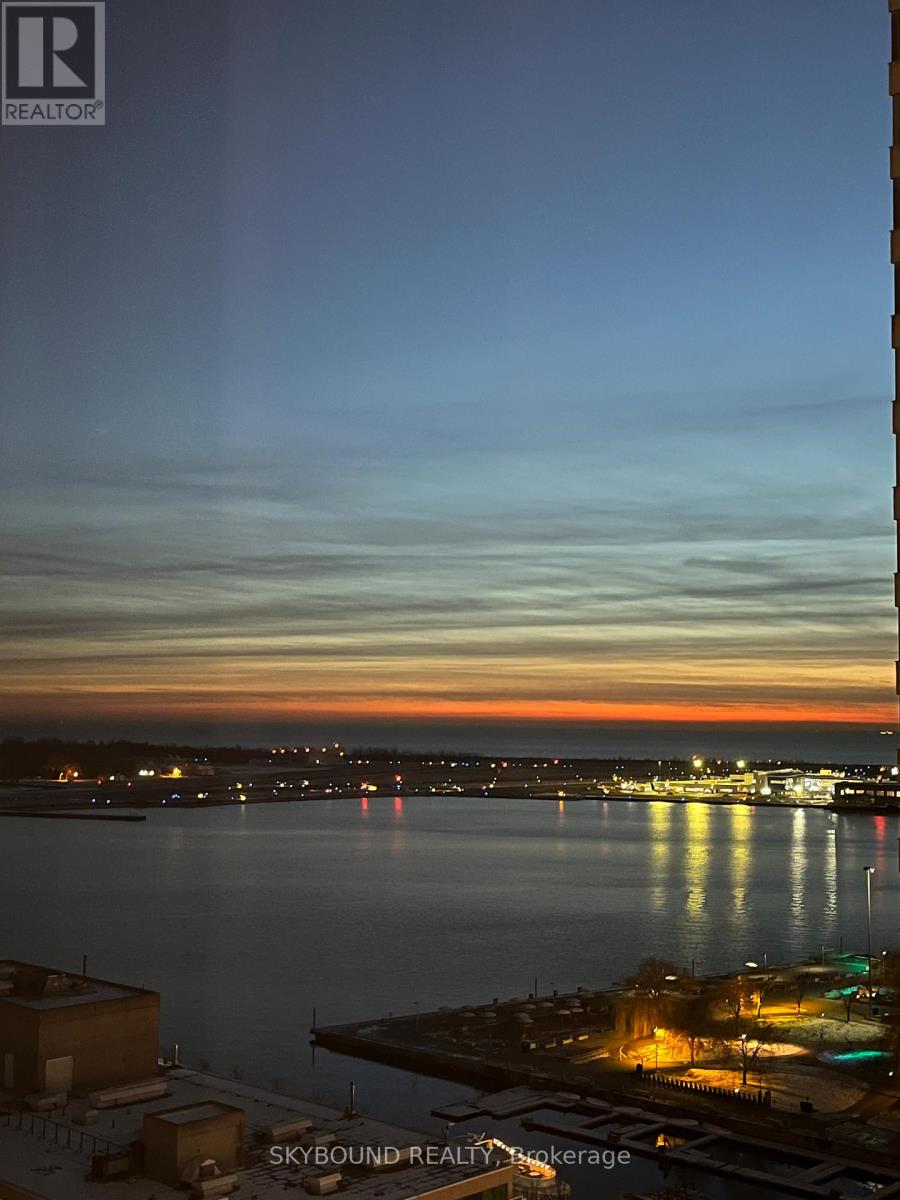 # 1804 - 260 QUEENS QUAY W QUAY W, Toronto, Ontario