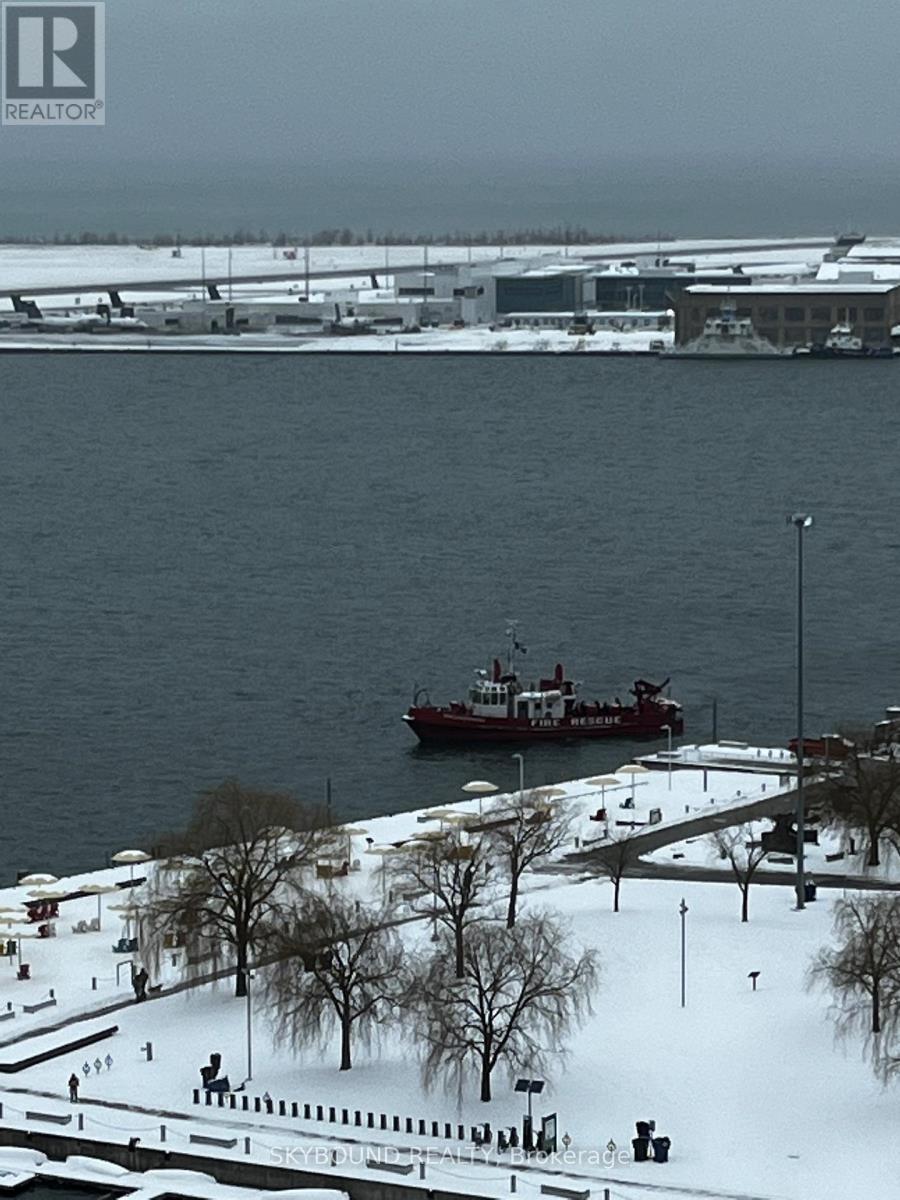 # 1804 - 260 Queens Quay W Quay W, Toronto, Ontario  M5J 2N3 - Photo 25 - C12886178