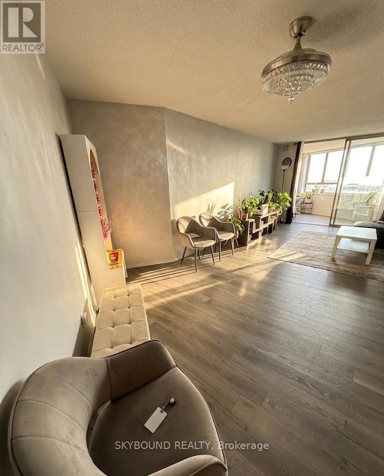 # 1804 - 260 Queens Quay W Quay W, Toronto, Ontario  M5J 2N3 - Photo 5 - C12886178