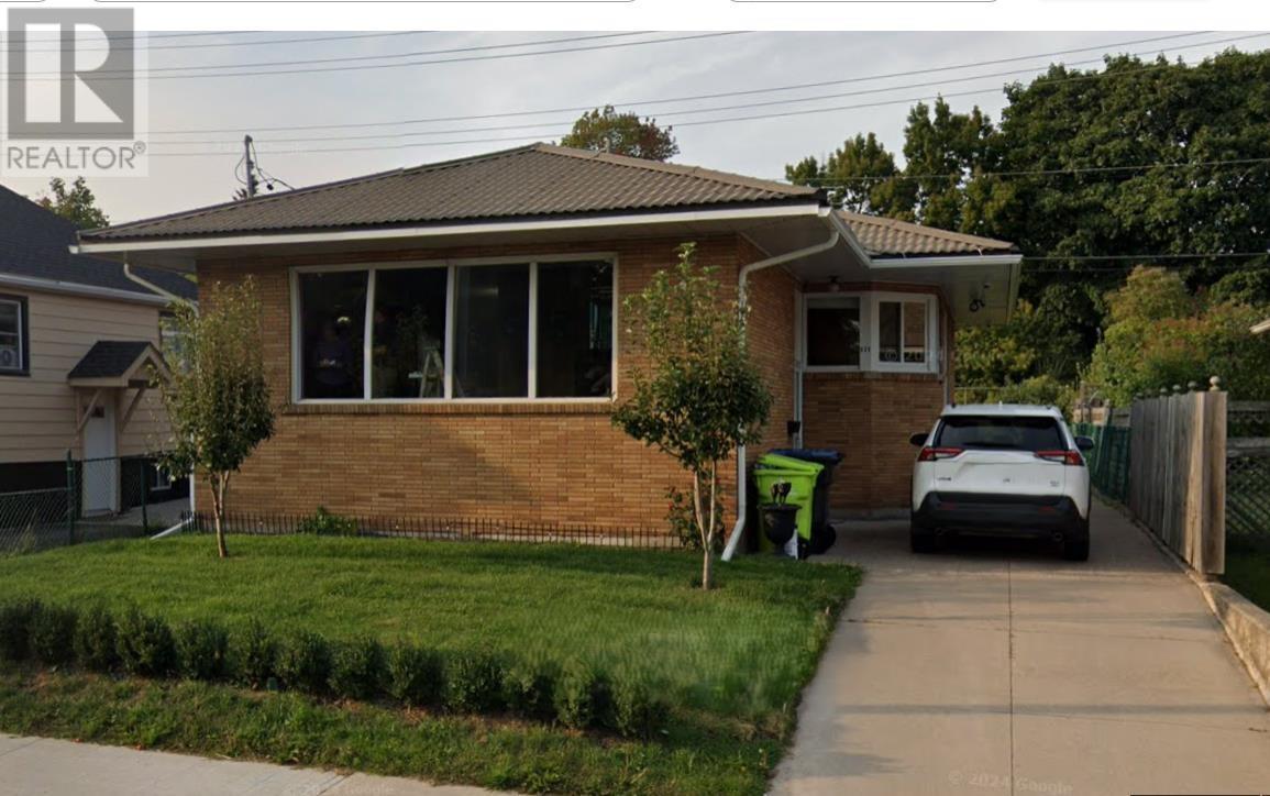 920 Wellington St E, Sault Ste. Marie, Ontario  P6A 2N5 - Photo 1 - SM260481