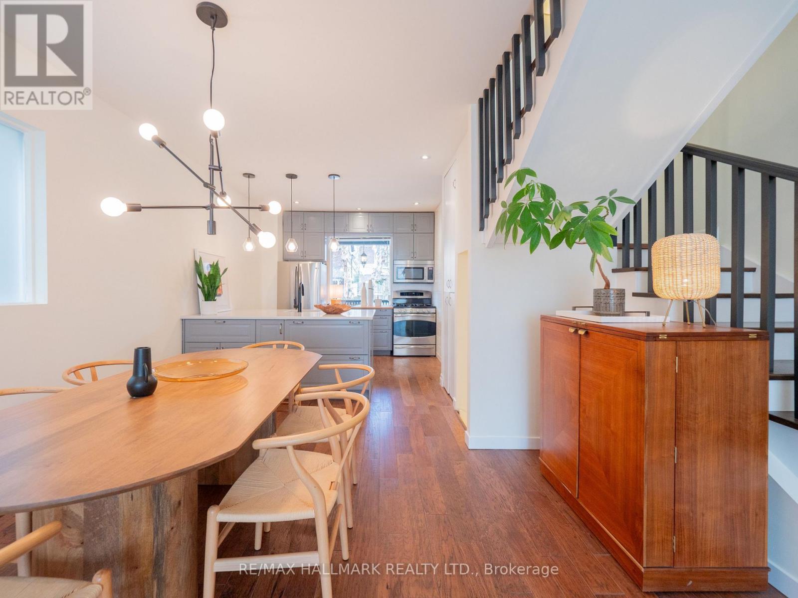 55 Galt Avenue, Toronto, Ontario  M4M 2Z2 - Photo 13 - E12885856