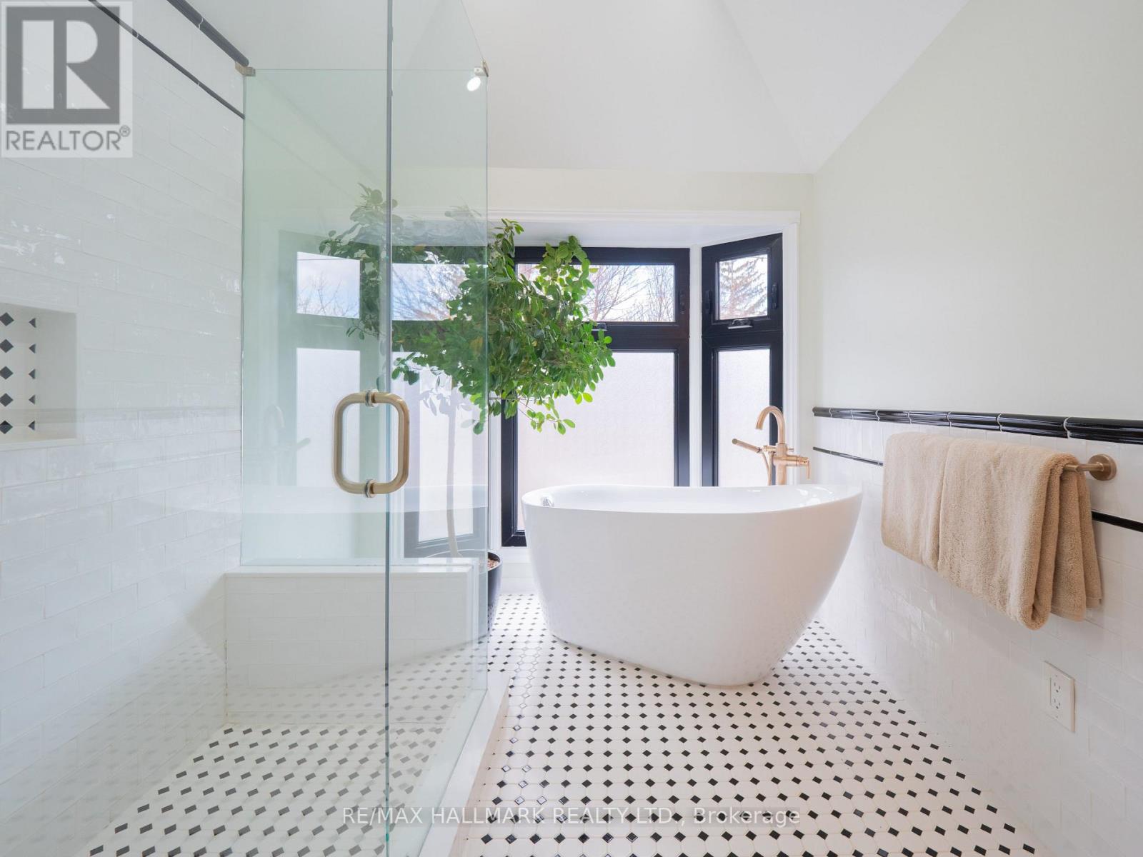 55 Galt Avenue, Toronto, Ontario  M4M 2Z2 - Photo 37 - E12885856