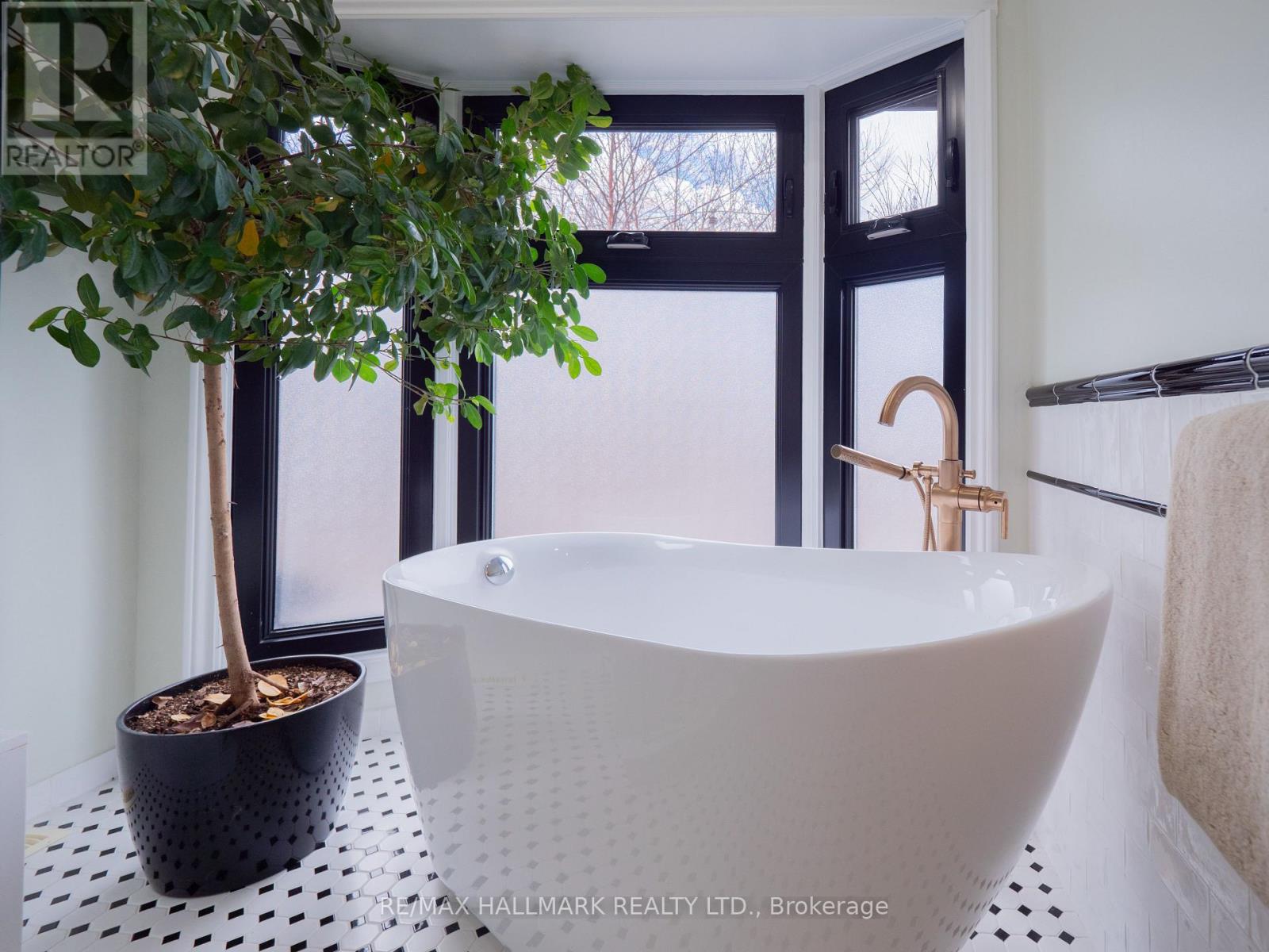 55 Galt Avenue, Toronto, Ontario  M4M 2Z2 - Photo 39 - E12885856