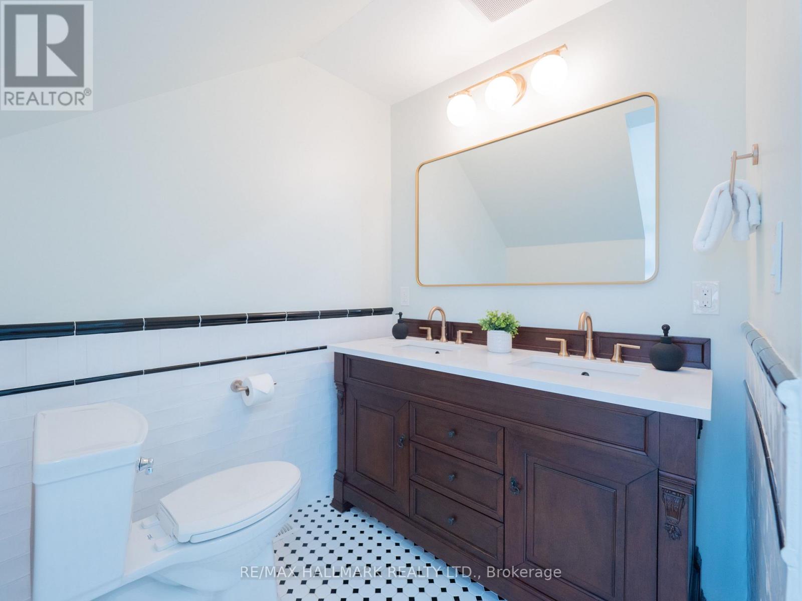 55 Galt Avenue, Toronto, Ontario  M4M 2Z2 - Photo 40 - E12885856