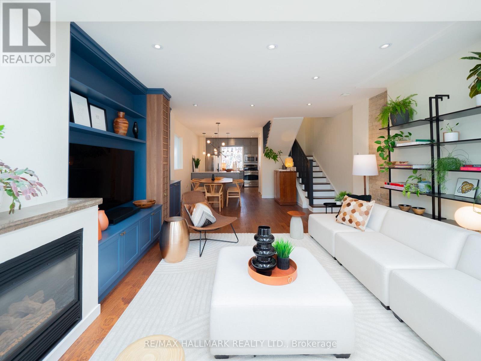 55 Galt Avenue, Toronto, Ontario  M4M 2Z2 - Photo 9 - E12885856