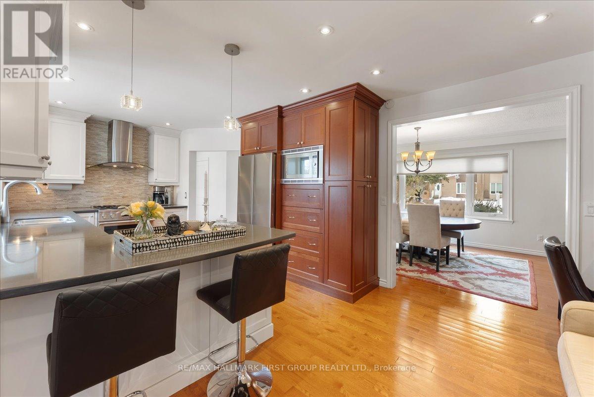 820 Sanok Drive, Pickering (West Shore), Ontario  L1W 2R2 - Photo 10 - E12886084