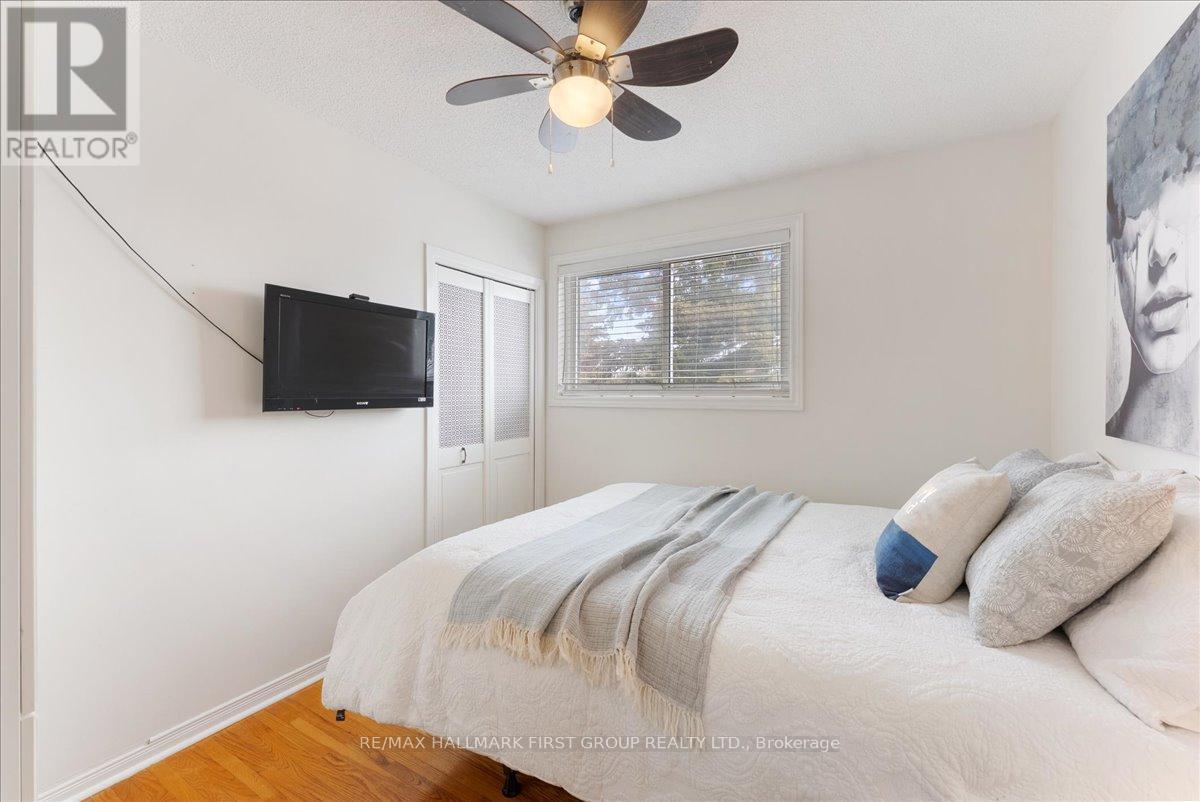 820 Sanok Drive, Pickering (West Shore), Ontario  L1W 2R2 - Photo 19 - E12886084