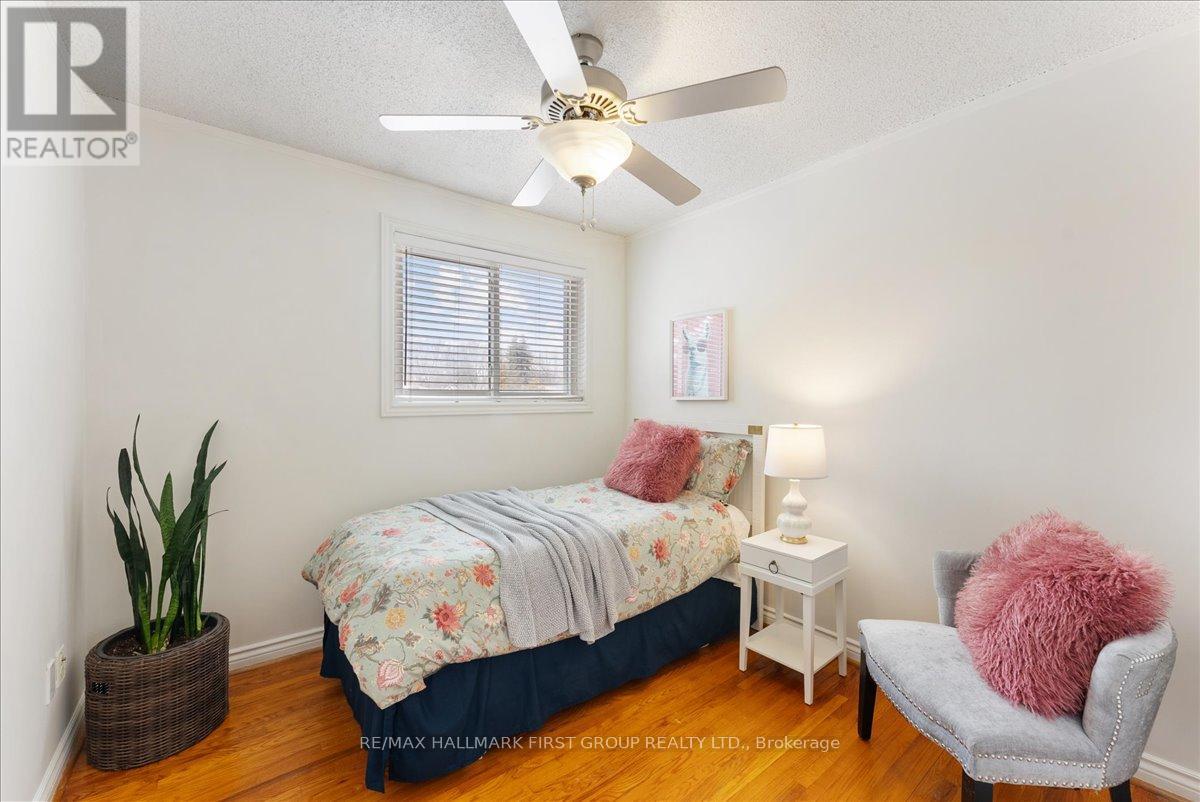 820 Sanok Drive, Pickering (West Shore), Ontario  L1W 2R2 - Photo 25 - E12886084