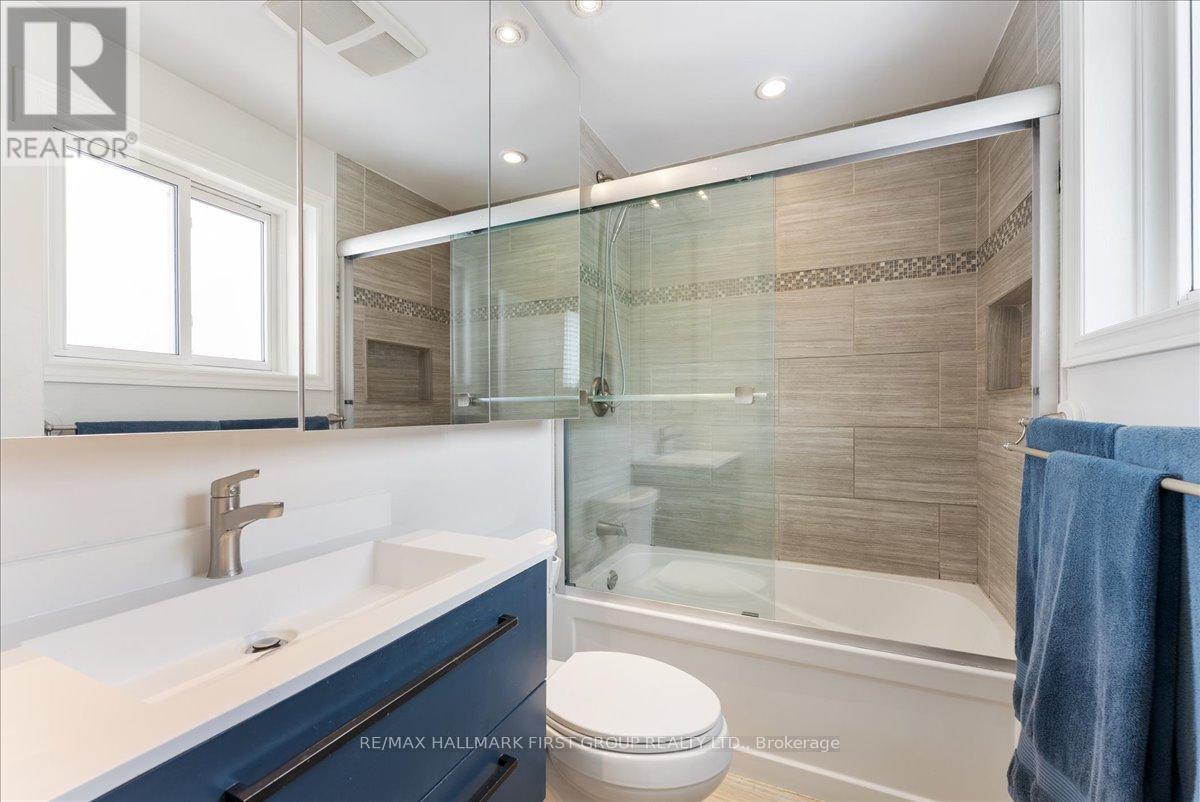 820 Sanok Drive, Pickering (West Shore), Ontario  L1W 2R2 - Photo 26 - E12886084