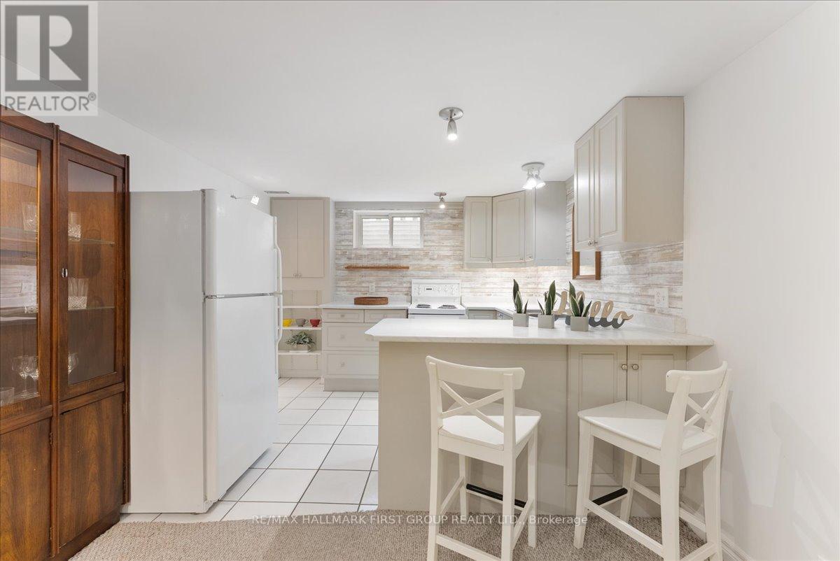 820 Sanok Drive, Pickering (West Shore), Ontario  L1W 2R2 - Photo 28 - E12886084