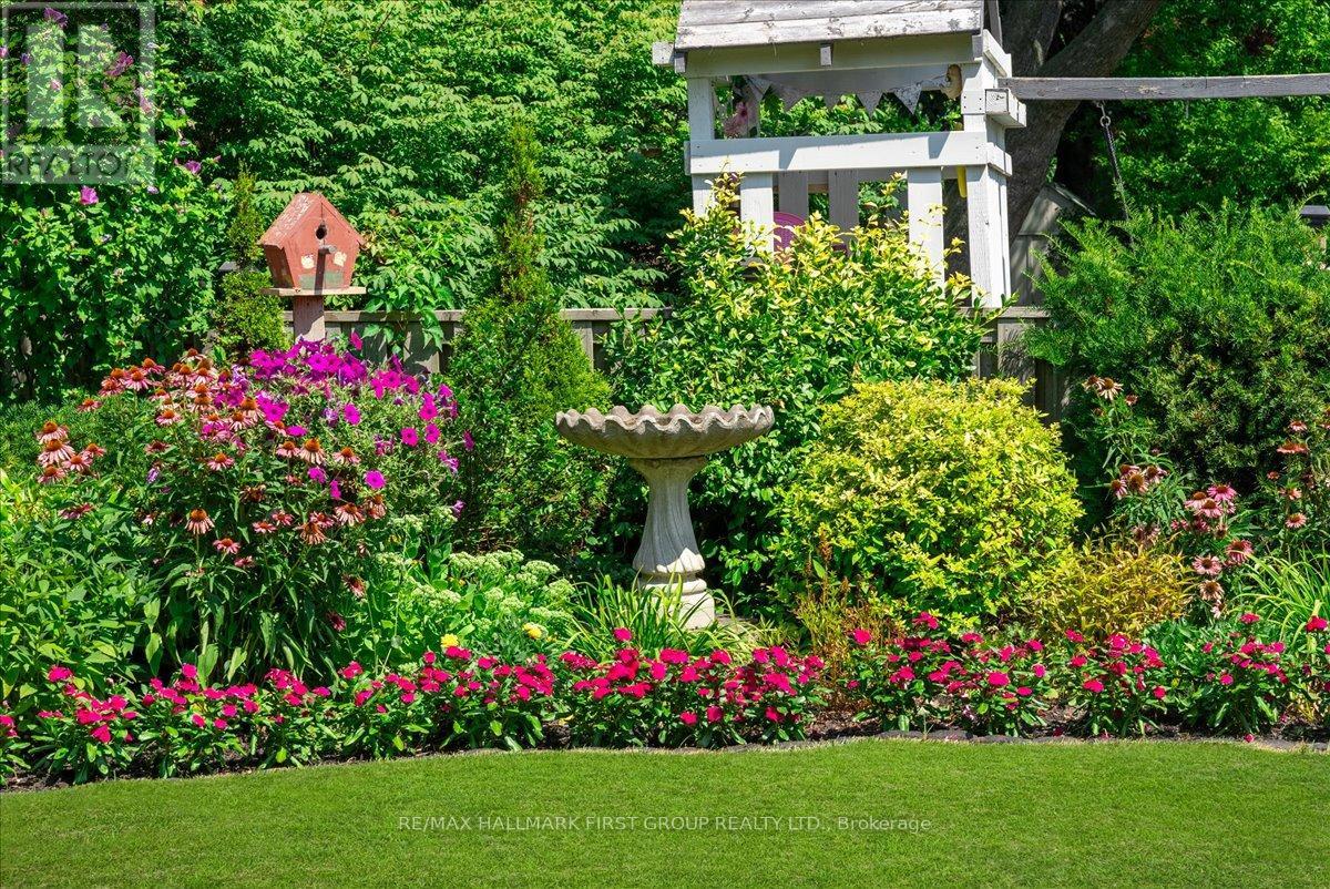 820 Sanok Drive, Pickering (West Shore), Ontario  L1W 2R2 - Photo 43 - E12886084