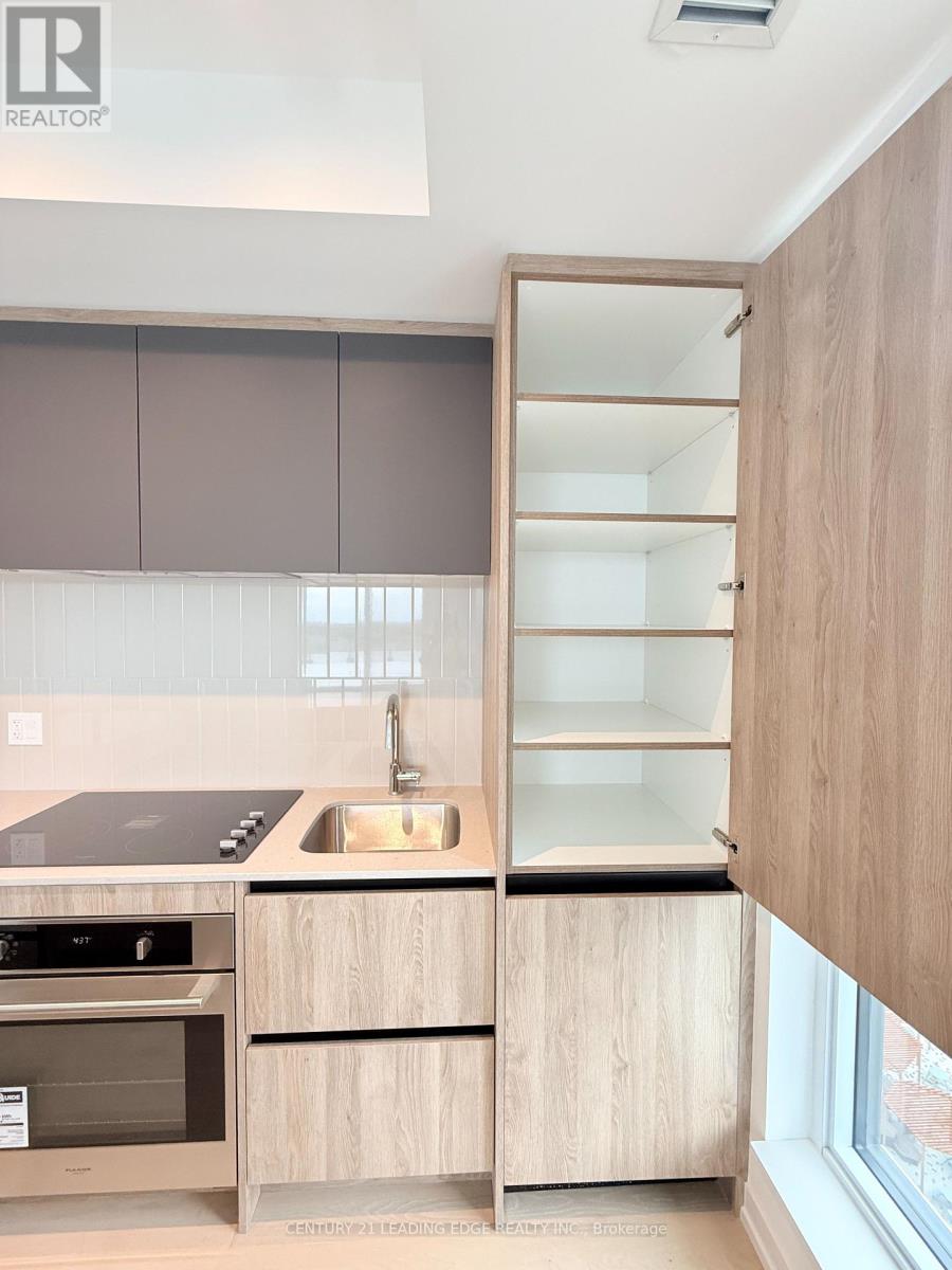 909 - 8 Beverly Glen Boulevard, Vaughan (Beverley Glen), Ontario  L4J 0L5 - Photo 4 - N12885978