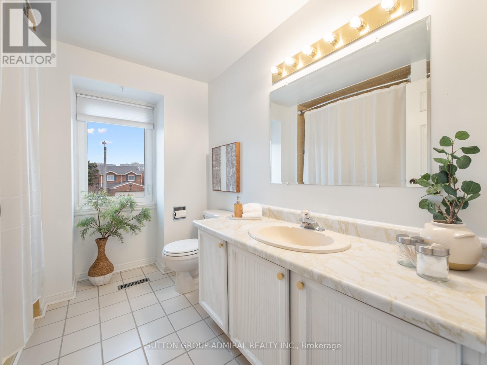 218 Mullen Drive, Vaughan (Brownridge), Ontario  L4J 2P1 - Photo 24 - N12886056