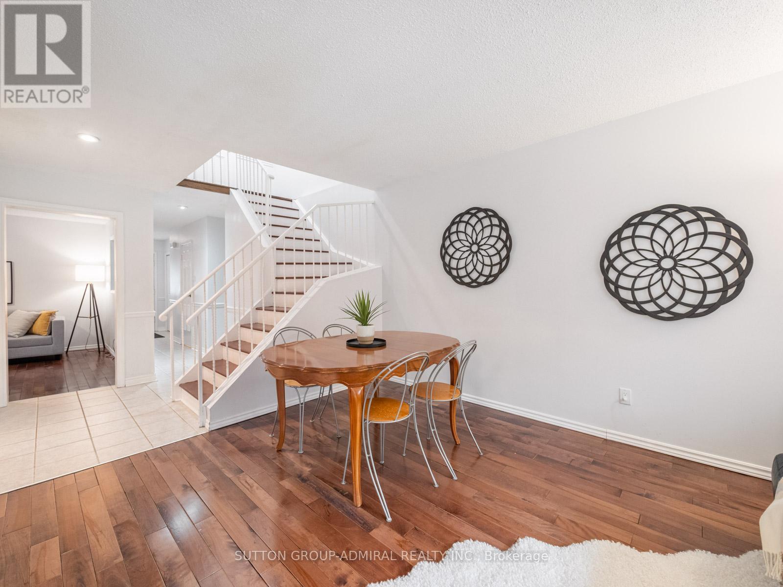 218 Mullen Drive, Vaughan (Brownridge), Ontario  L4J 2P1 - Photo 7 - N12886056