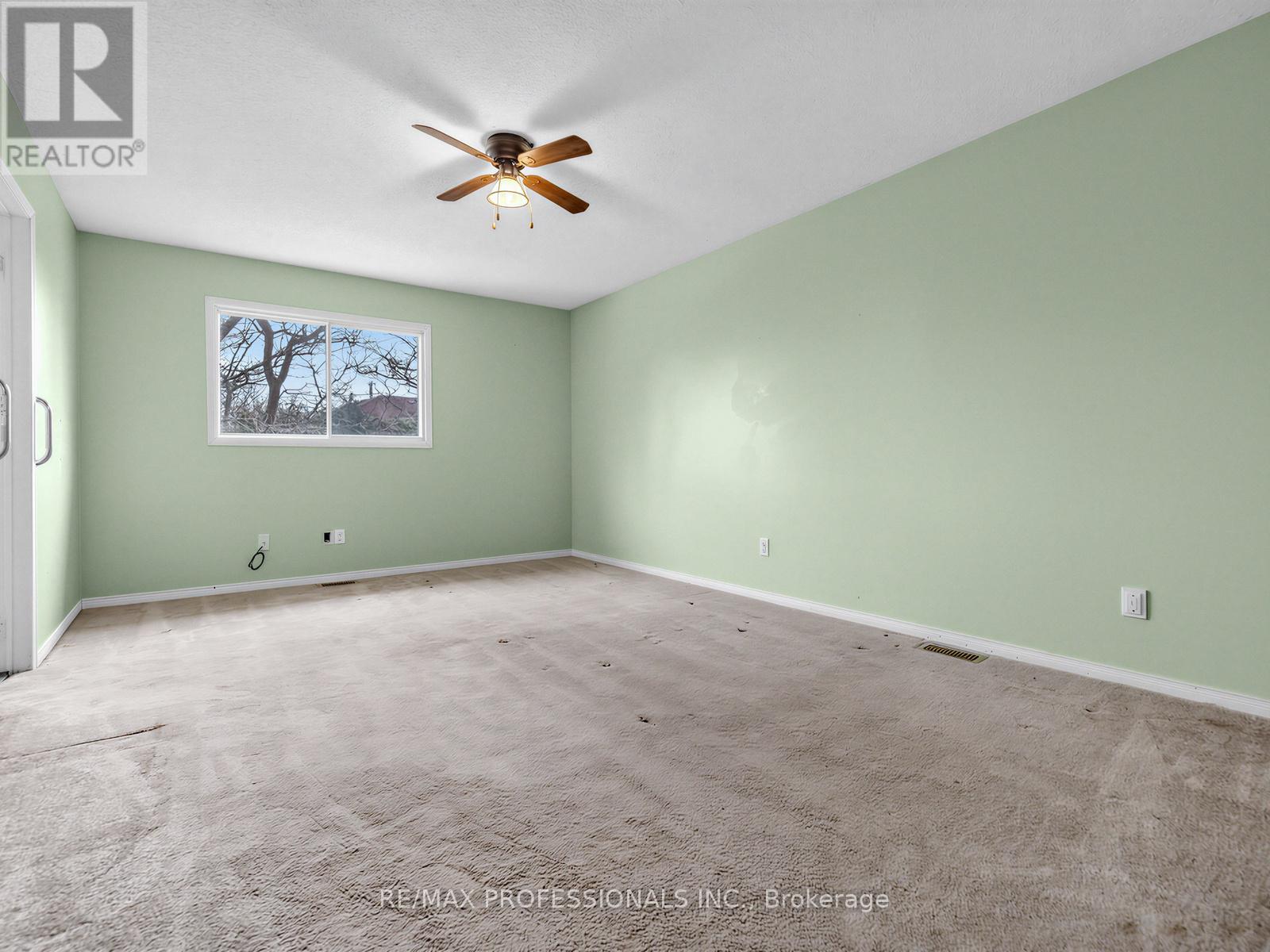 5 Coates Crescent, Richmond Hill, Ontario  L4E 2M3 - Photo 14 - N12886080