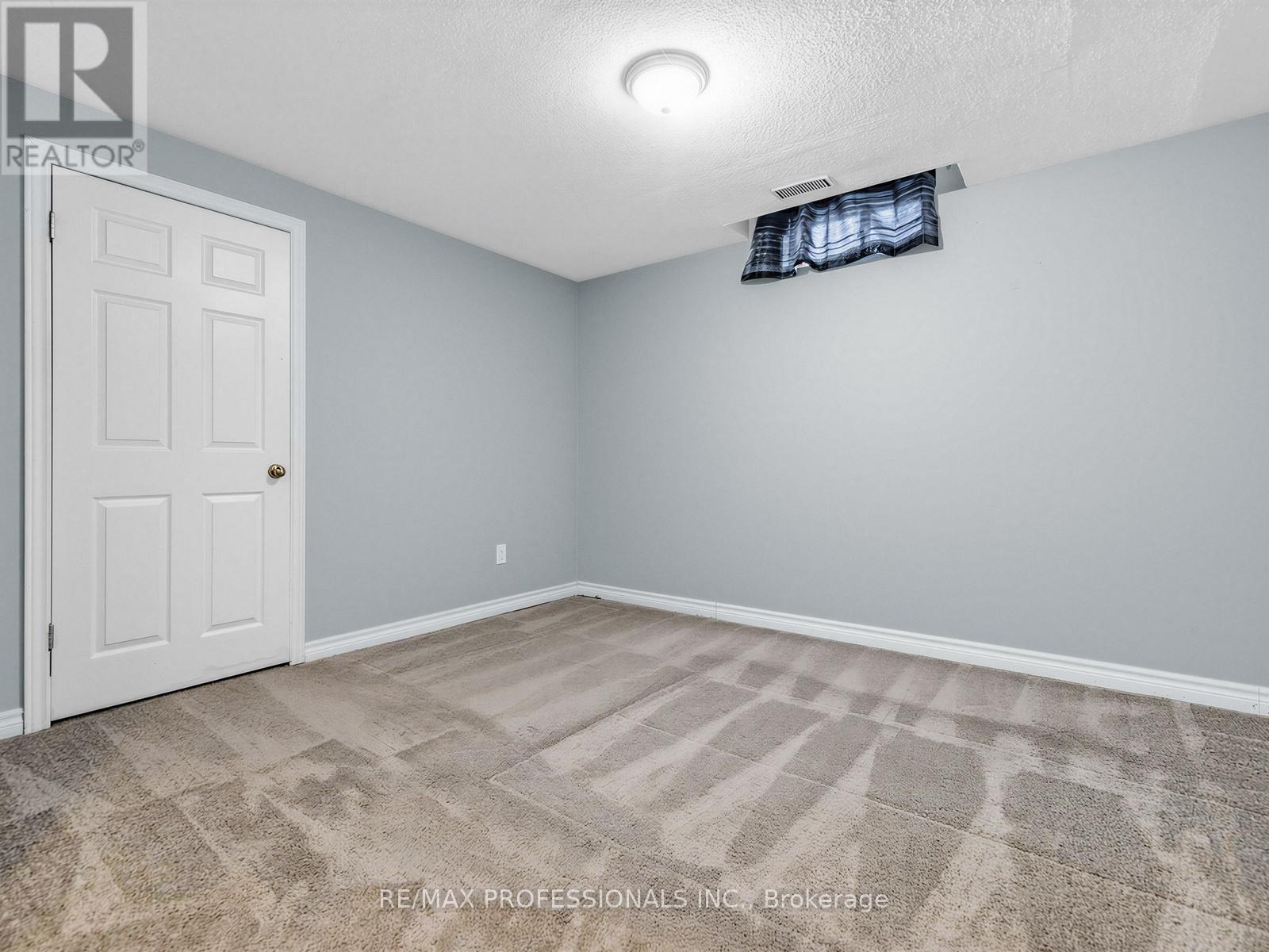 5 Coates Crescent, Richmond Hill, Ontario  L4E 2M3 - Photo 29 - N12886080