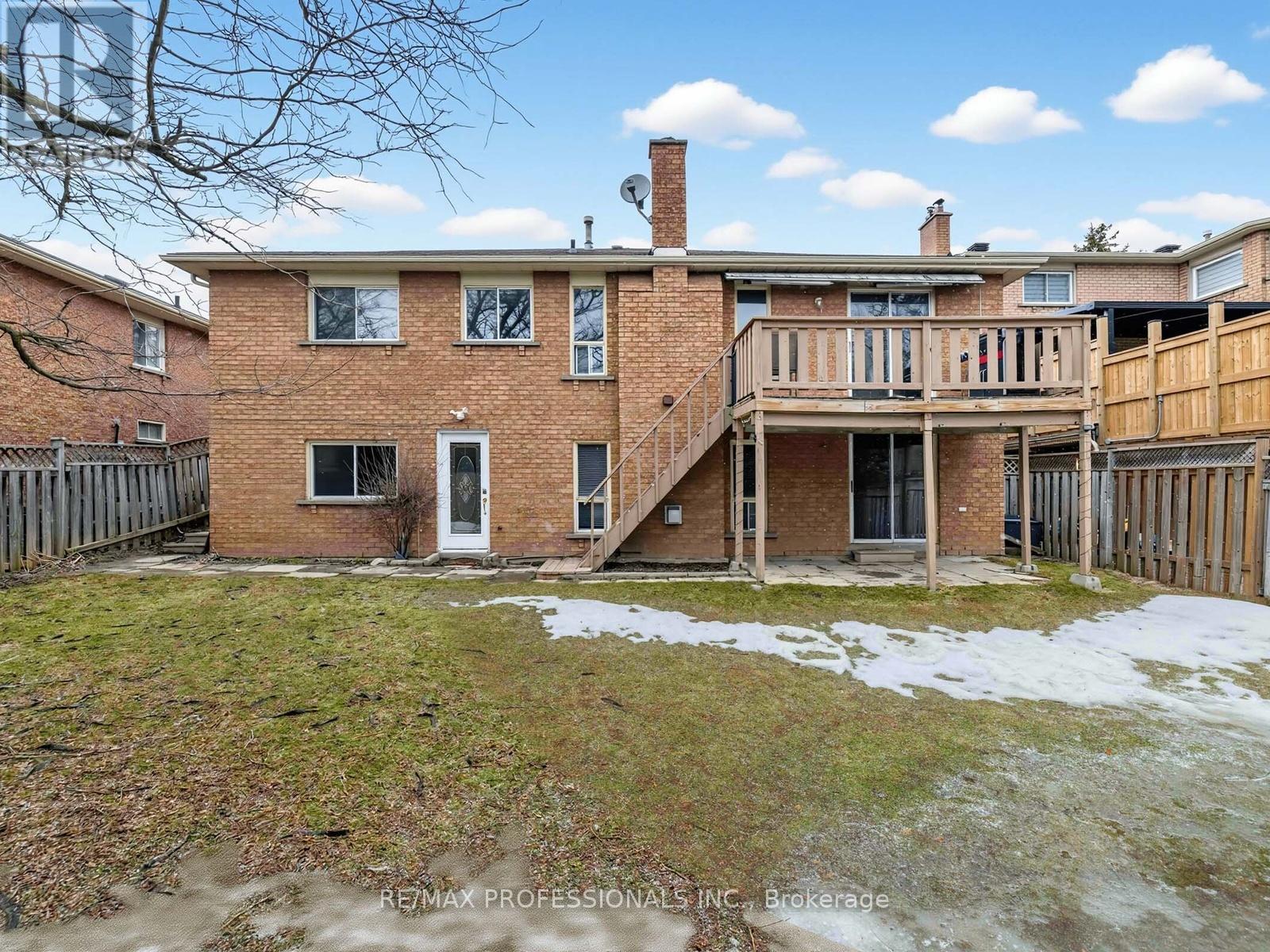 5 Coates Crescent, Richmond Hill, Ontario  L4E 2M3 - Photo 35 - N12886080