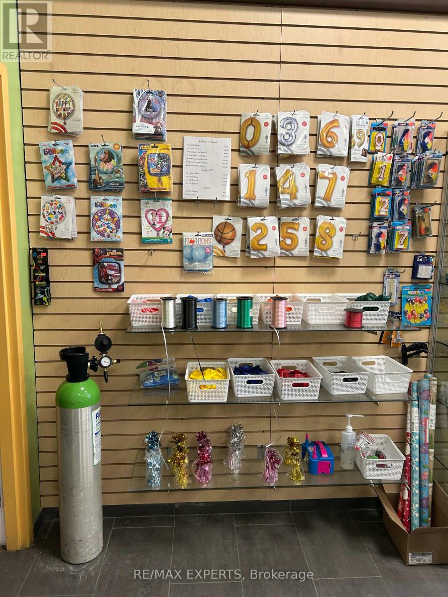 1410 Major Mackenzie Drive, Vaughan (Patterson), Ontario  L6A 4H6 - Photo 6 - N12886096