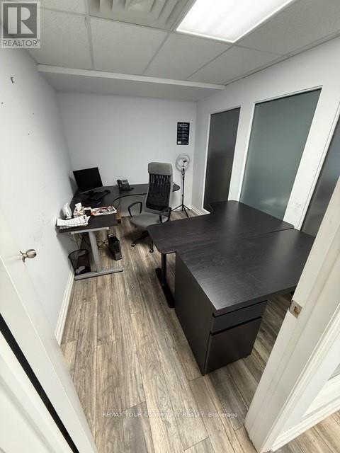 207 - 10212 Yonge Street, Richmond Hill (Mill Pond), Ontario  L4C 3B6 - Photo 6 - N12886100