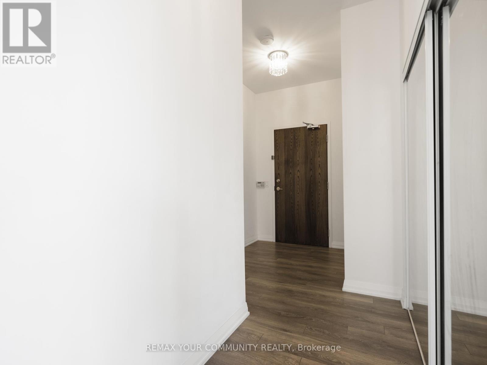 1012 - 99 Eagle Rock Way, Vaughan, Ontario  L6A 5A7 - Photo 6 - N12886104