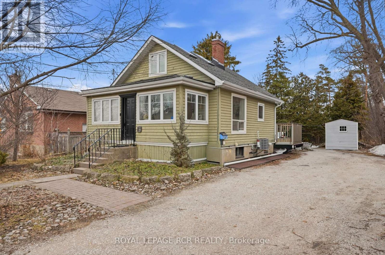 83 Industrial Parkway S, Aurora, Ontario  L4G 3V5 - Photo 2 - N12886166