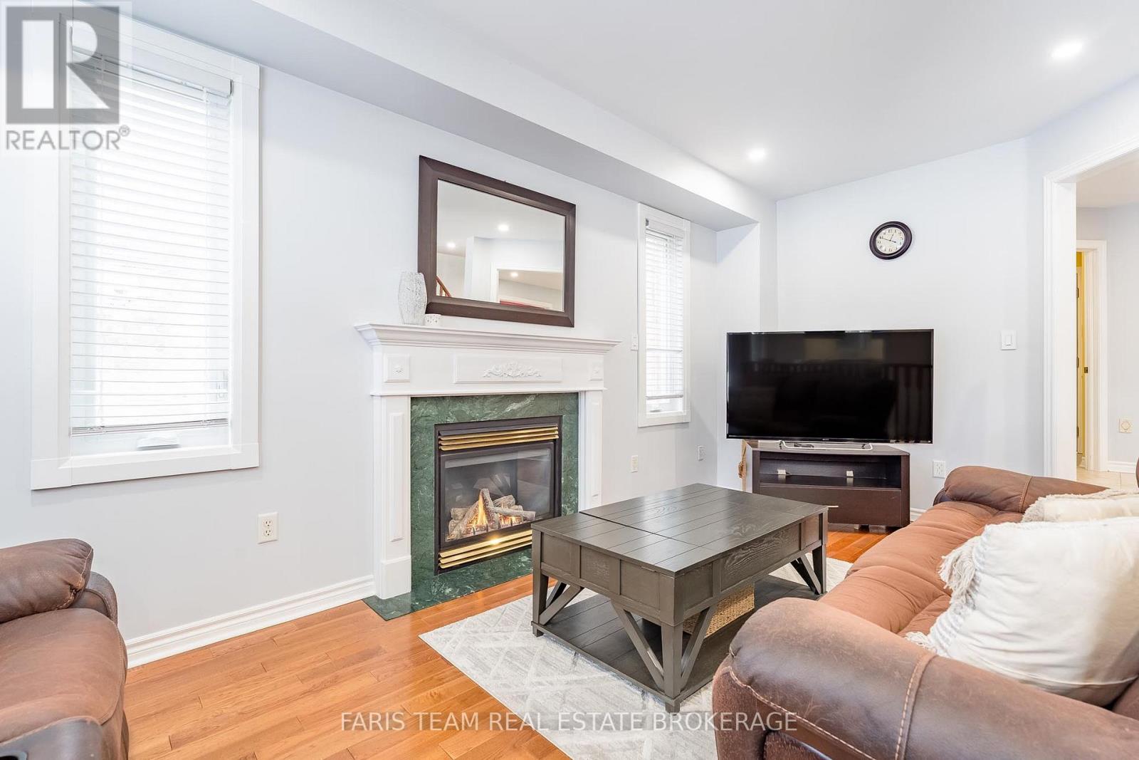 7 Meyer Avenue, Barrie (East Bayfield), Ontario  L4M 6X2 - Photo 18 - S12885886