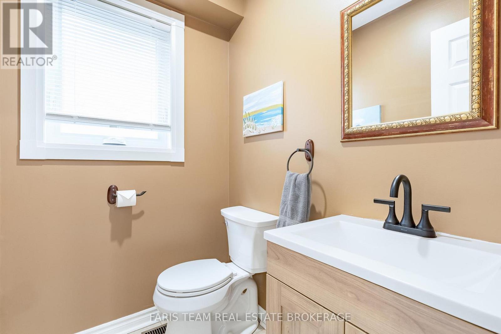 7 Meyer Avenue, Barrie (East Bayfield), Ontario  L4M 6X2 - Photo 20 - S12885886